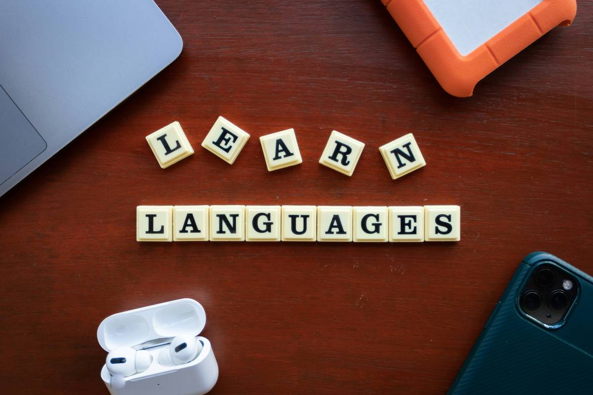 ethnographic notebook showing language and sociolinguistics knowledge in field notes from urban dialect study